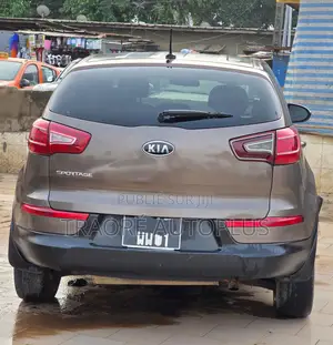 Kia Sportage LX 4dr SUV (2.4L 4cyl 6A) 2013 Doré