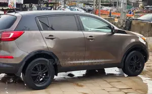 Kia Sportage LX 4dr SUV (2.4L 4cyl 6A) 2013 Doré