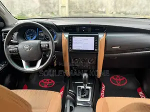 Toyota Fortuner 2024 Black