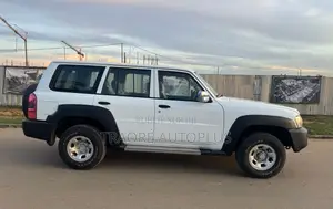 Nissan Patrol 4.5 2012 Blanc