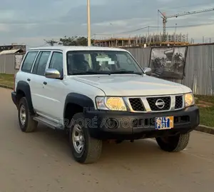 Nissan Patrol 4.5 2012 Blanc