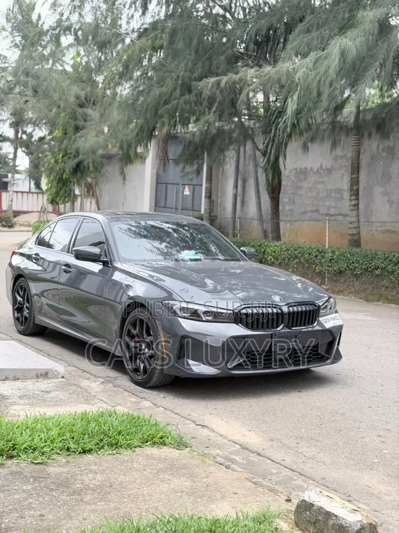 New BMW 330i 2025 Black