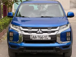 Mitsubishi RVR 2023 Blue