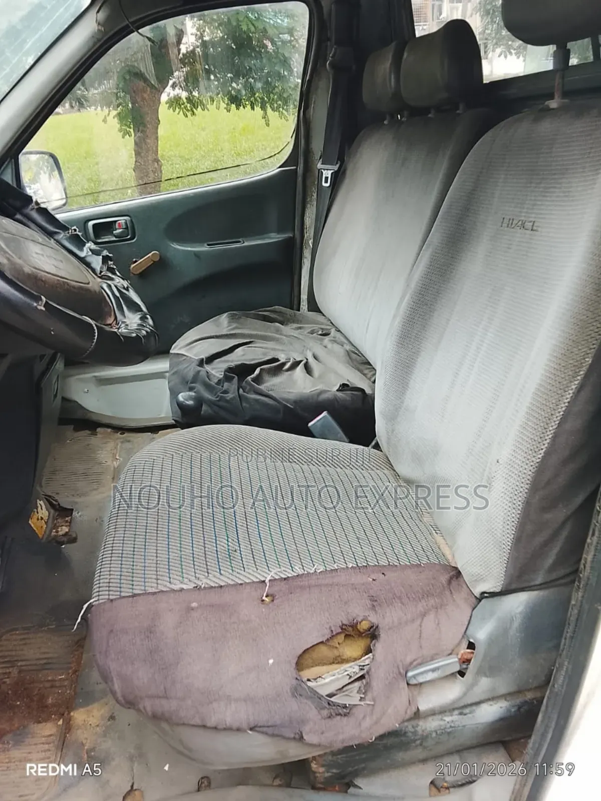 Toyota HiAce 2000 Blanc