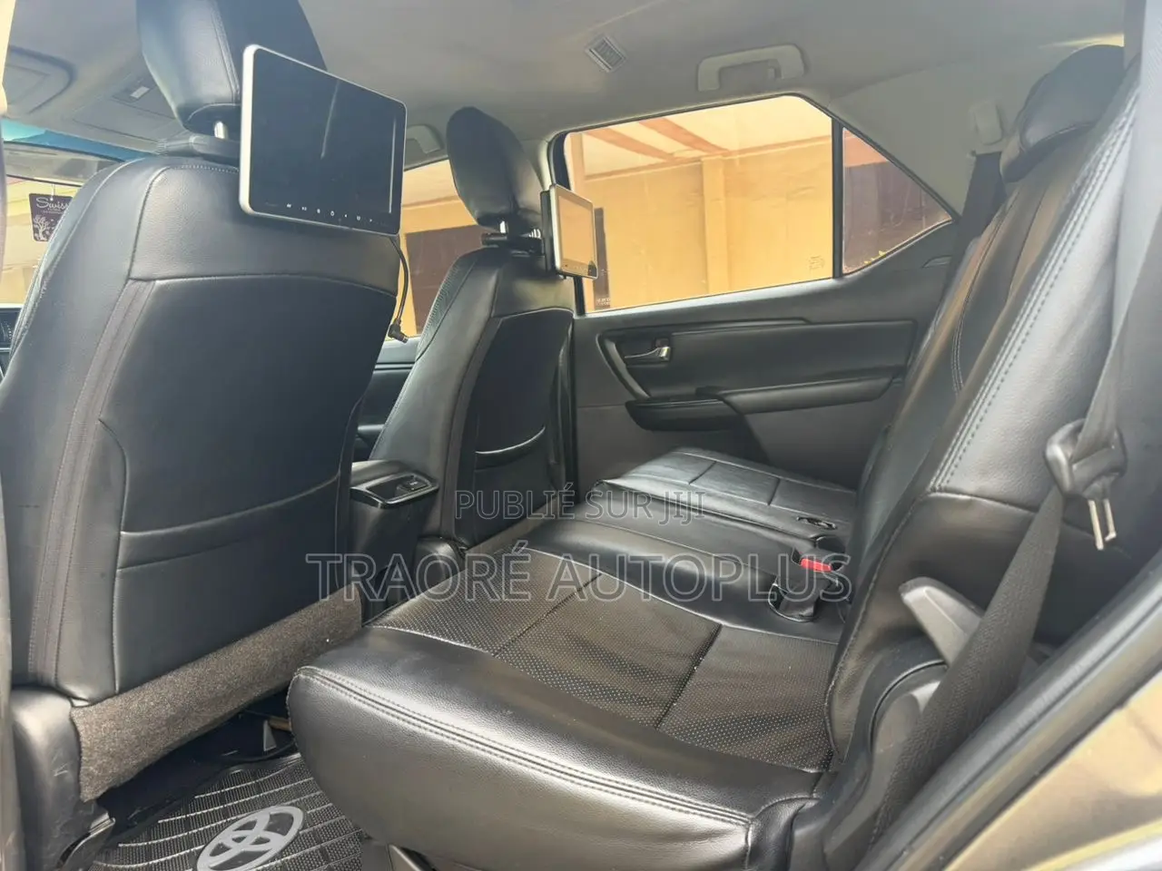 Toyota Fortuner 2023 Gris