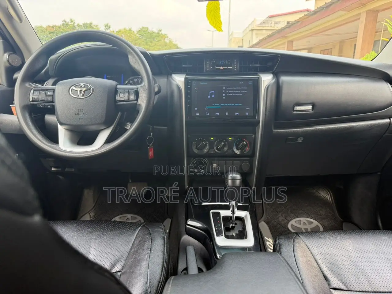 Toyota Fortuner 2023 Gris