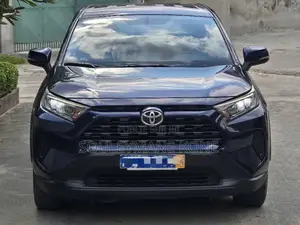 Toyota RAV4 2022 Blue