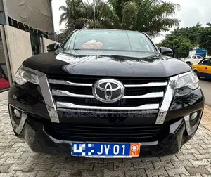 Toyota Fortuner 2020 Black