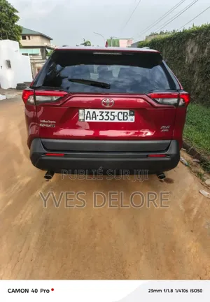 Toyota RAV4 XLE 2021 Rouge
