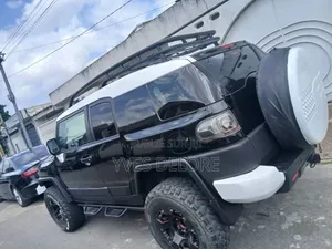 Toyota FJ Cruiser 4x4 Automatic 2009 Black