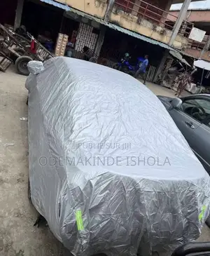 Couverture De Voiture Disponible Pour Tout Types De Véhicule