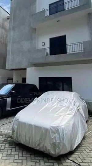 Couverture De Voiture Disponible Pour Tout Types De Véhicule