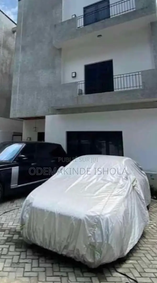 Couverture De Voiture Disponible Pour Tout Types De Véhicule