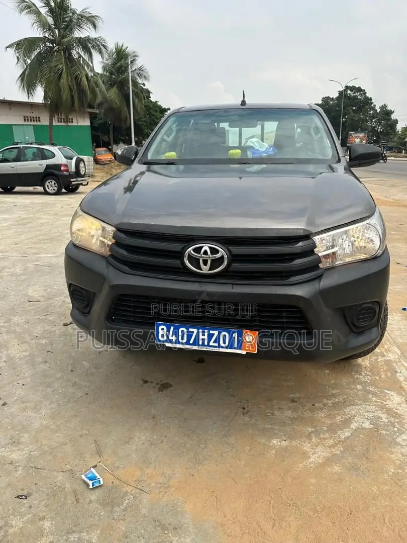 Toyota Hilux 2018 Gris