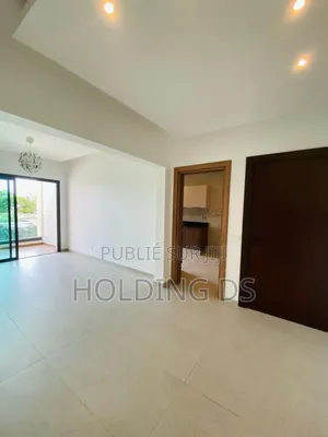 Furnished 2chbre Appartement dans Location Immobilière, Cocody à Vendre