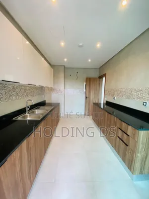 Furnished 2chbre Appartement dans Location Immobilière, Cocody à Vendre