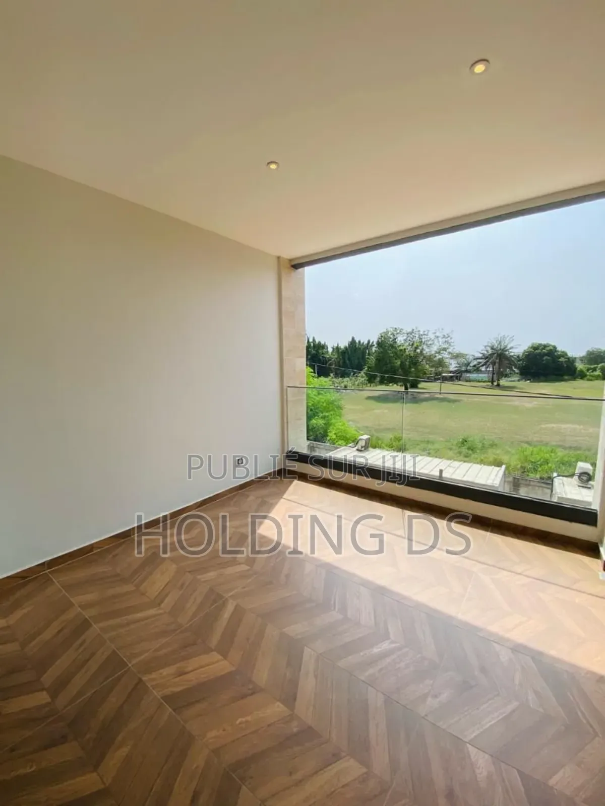 Furnished 2chbre Appartement dans Location Immobilière, Cocody à Vendre