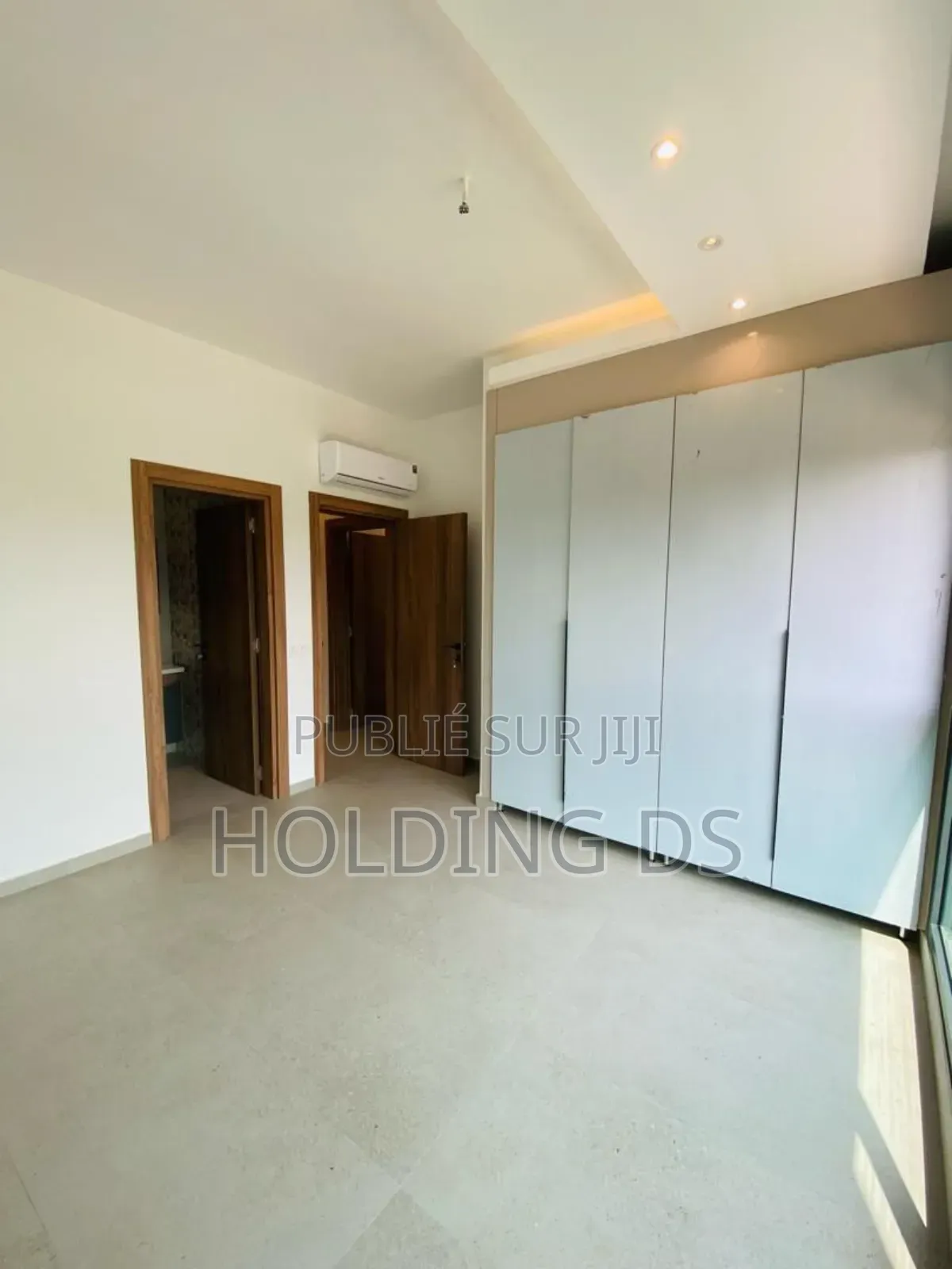 Furnished 2chbre Appartement dans Location Immobilière, Cocody à Vendre