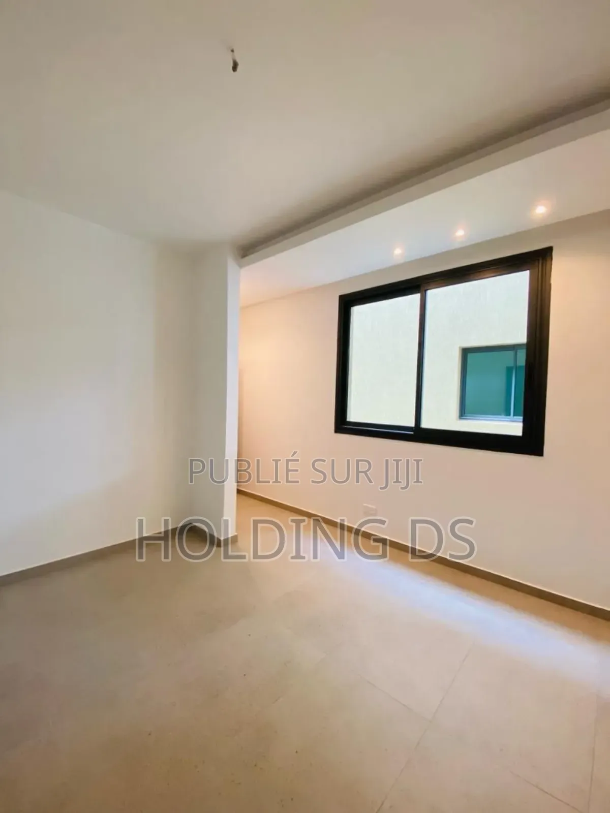 Furnished 2chbre Appartement dans Location Immobilière, Cocody à Vendre