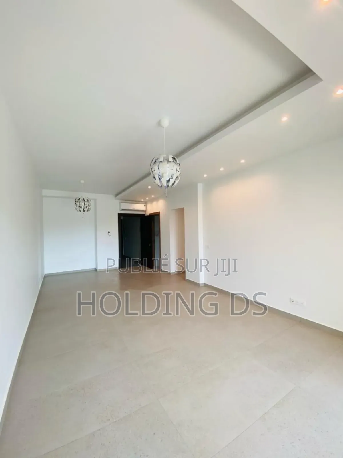 Furnished 2chbre Appartement dans Location Immobilière, Cocody à Vendre