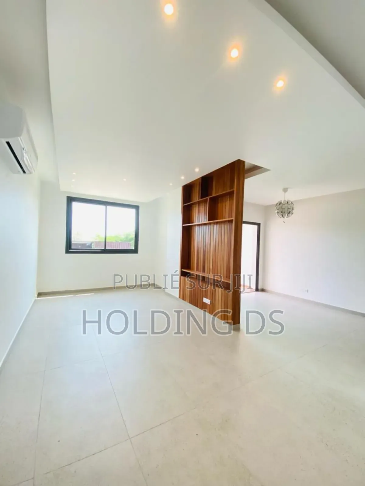 Furnished 2chbre Appartement dans Location Immobilière, Cocody à Vendre