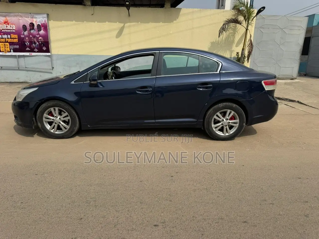 Toyota Avensis 2010 Black