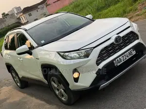 Toyota RAV4 2022 Blanc