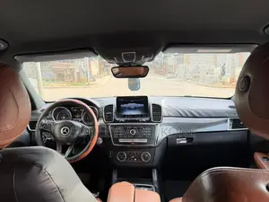 Mercedes-Benz GLE-Class 2018 Blanc