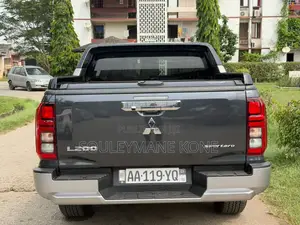 Mitsubishi L200 2025 Black