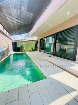 3chbre Appartement-terrasse dans Cocody à Vendre