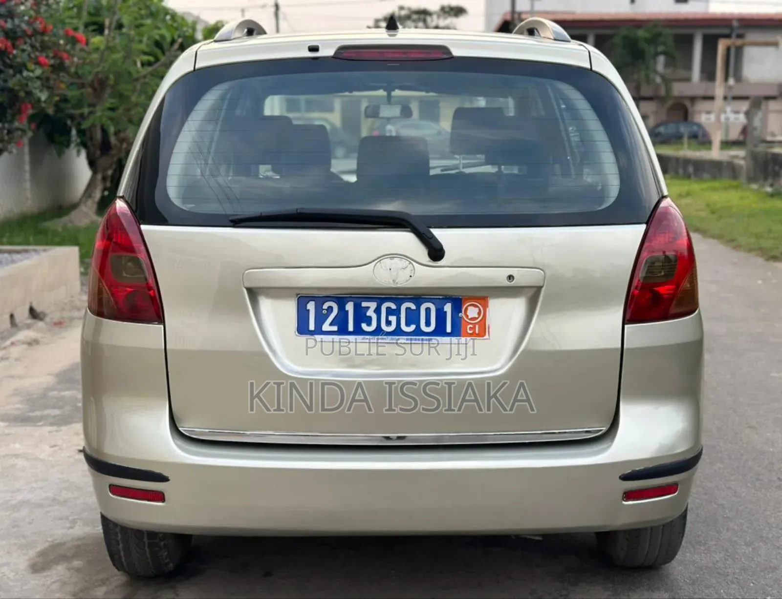 Toyota Corolla Verso 1.8 2003 Gris