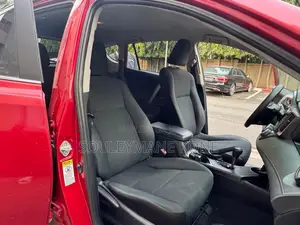 Toyota RAV4 2017 Rouge