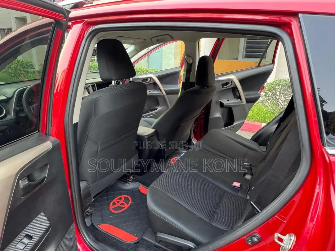 Toyota RAV4 2017 Rouge