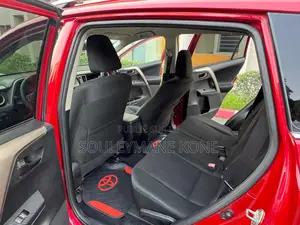 Toyota RAV4 2017 Rouge