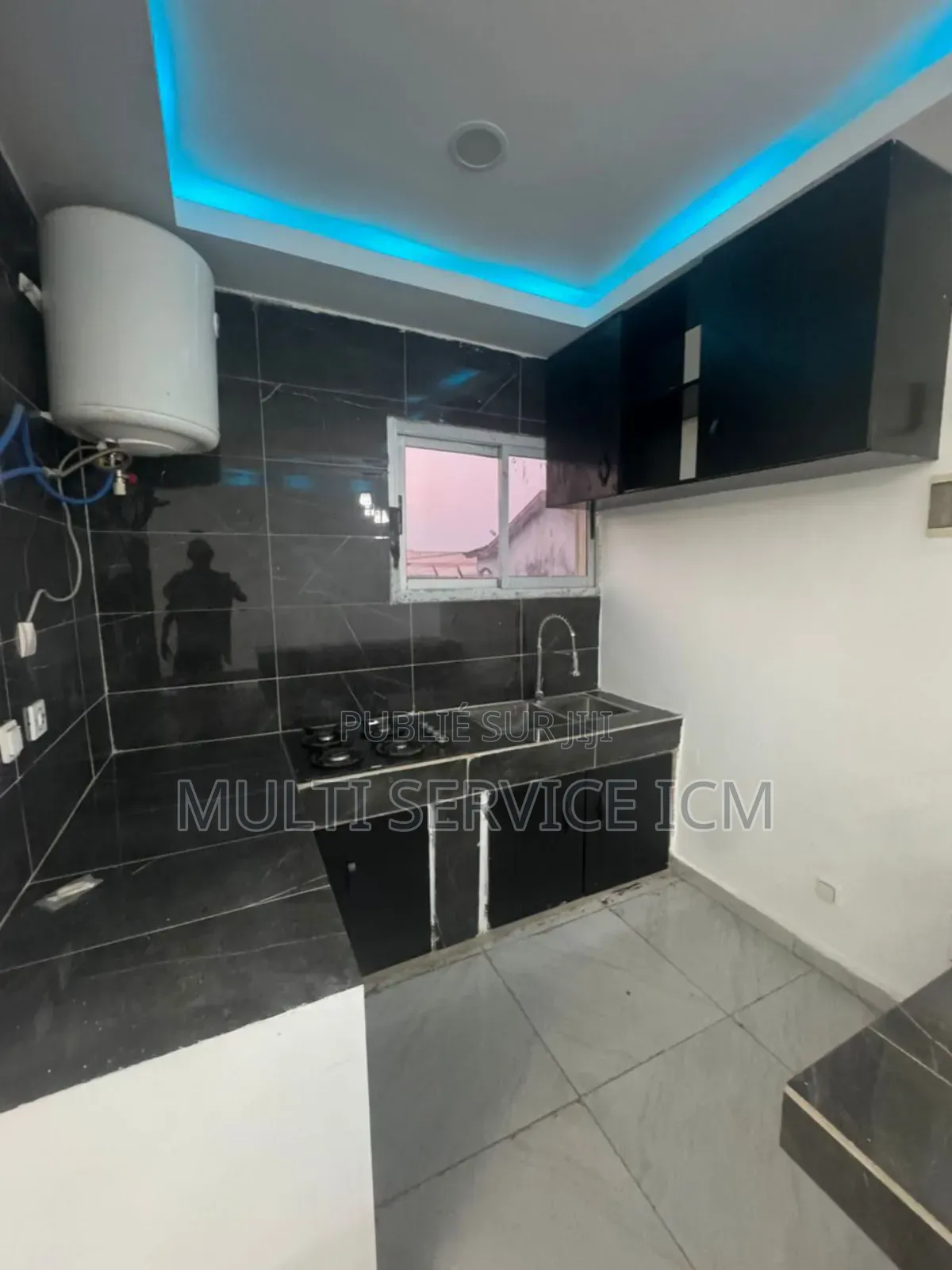 Furnished 6chbre Duplex dans Ismaël Coulibaly, Cocody à Vendre