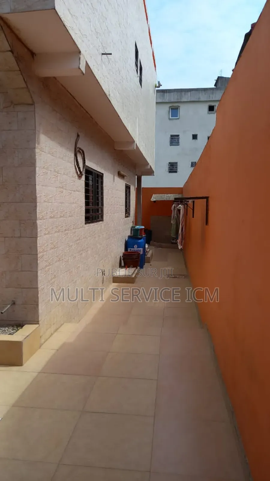 Furnished 6chbre Duplex dans Ismaël Coulibaly, Cocody à Vendre