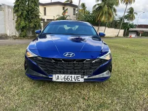 Hyundai Elantra Limited 2022 Blue