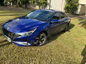 Hyundai Elantra Limited 2022 Blue