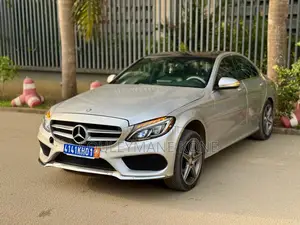 Mercedes-Benz C300 2016 Gris