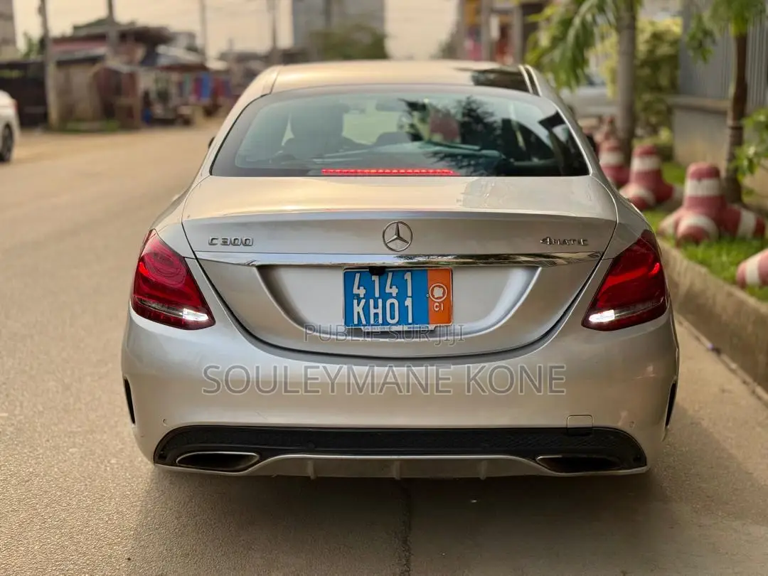 Mercedes-Benz C300 2016 Gris