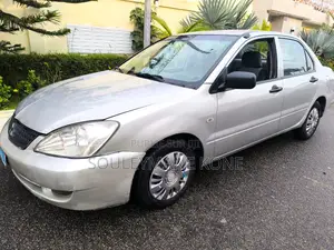 Mitsubishi Lancer 2012 Gris