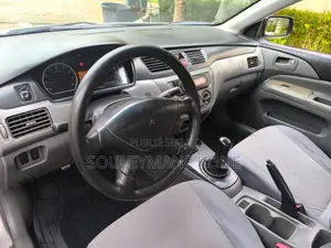 Mitsubishi Lancer 2012 Gris