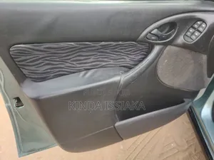 Ford Focus Wagon 2002 Bleu