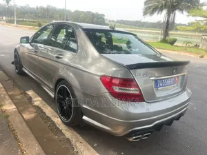 Mercedes-Benz C300 Luxury 4Matic Sedan AWD (3.0L 6cyl 7A) 2012 Gris