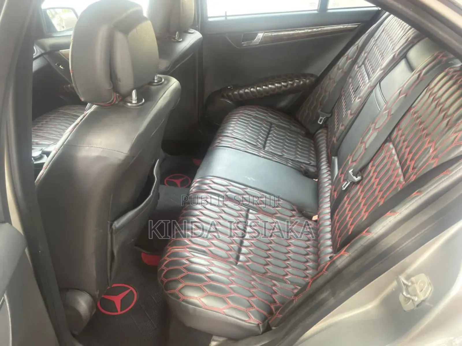 Mercedes-Benz C300 Luxury 4Matic Sedan AWD (3.0L 6cyl 7A) 2012 Gris