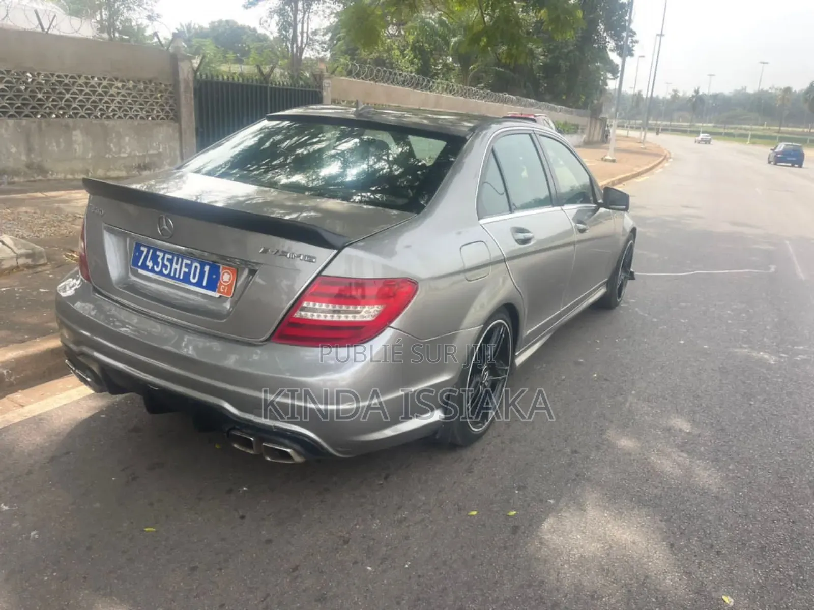 Mercedes-Benz C300 Luxury 4Matic Sedan AWD (3.0L 6cyl 7A) 2012 Gris