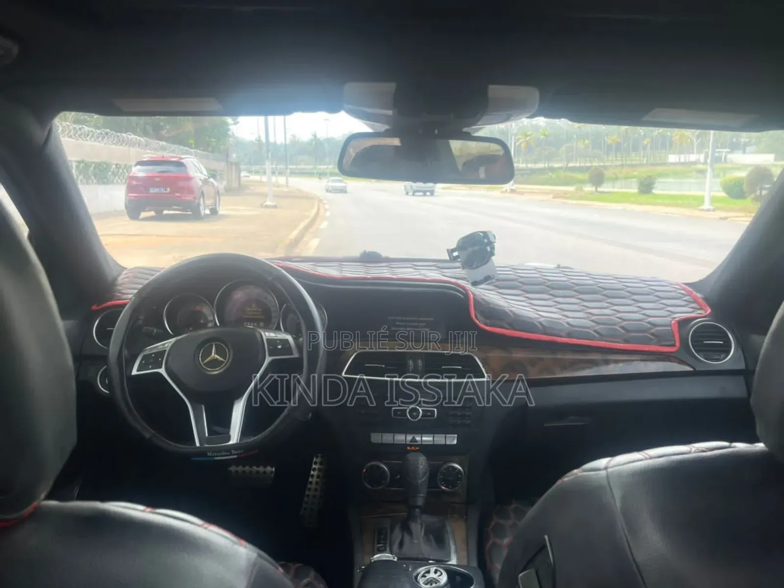 Mercedes-Benz C300 Luxury 4Matic Sedan AWD (3.0L 6cyl 7A) 2012 Gris