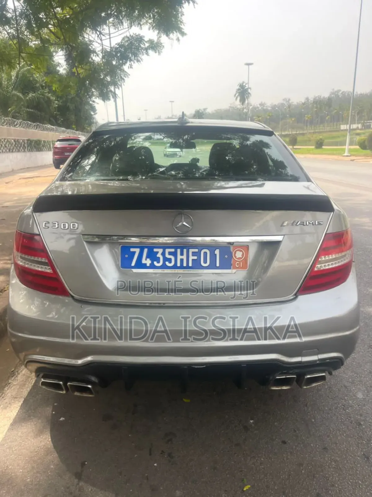 Mercedes-Benz C300 Luxury 4Matic Sedan AWD (3.0L 6cyl 7A) 2012 Gris