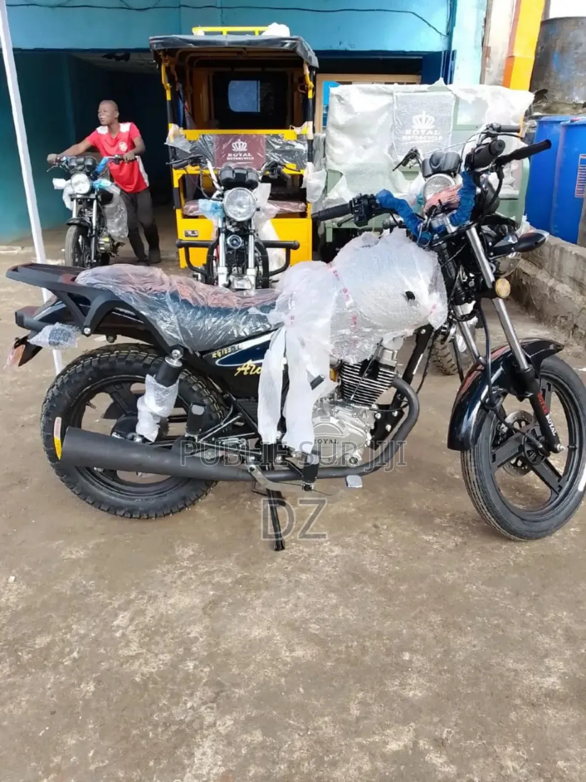 New Royal RY125 2024 Black