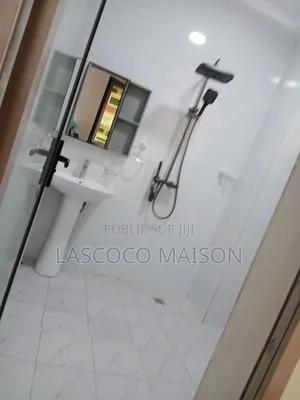 2chbre Appartement dans Lascoco Maison, Cocody à Louer